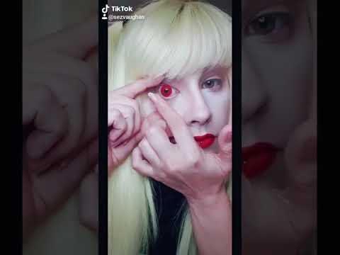 Starry Eyed Yearly Lenses - VAMPIRE RED